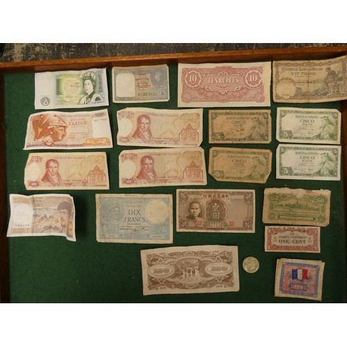 61 - Bag of vintage bank notes to include France, Belgium, Rupia, Pound etc.