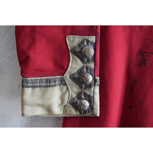 1753 - British army uniform, a red tunic jacket having Dumfries Roxburgh Selkirk brass buttons, bullion wir... 