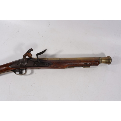 1700 - 18th century flintlock blunderbuss by John Horne of Hercules Row London, having 38cm long brass barr... 