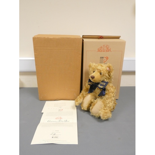 79 - Steiff. Centenary Teddy Bear 1902-2002, 2002, white tag 670985, in blond mohair, with growler. Compl... 