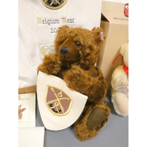 87 - Steiff. Two collectors bears to include a Belgium Bear, 2002, white tag 660795, in brown mohair. Com... 