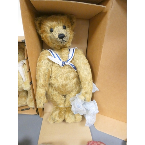 90 - Group of limited edition collector's teddy bears to include a Gund Barton's Creek Collection boxed S... 