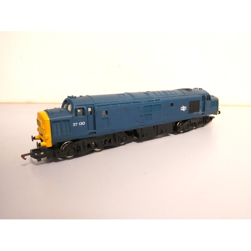 221 - Collection of 00 gauge diesel locomotives comprising of examples by Hornby and Lima to include a Hor... 