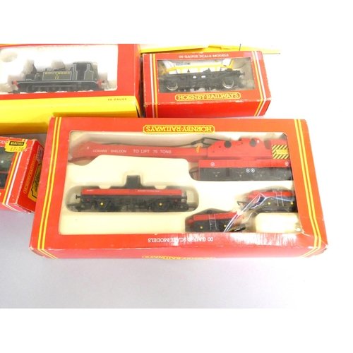 224 - Group of 00 gauge railway models to include a Hornby 75 Ton Operating Breakdown Crane set R197, Horn... 