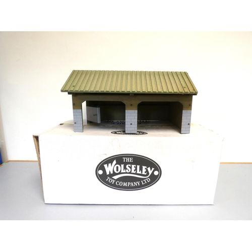 137 - Wolseley Toy Company 1/32 scale model Beef Unit model no.80010 with original box.