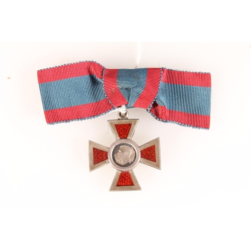 1490 - Royal Red Cross 2nd Class decoration, the reverse with GRI cypher and dated 1946 held in Garrard and... 