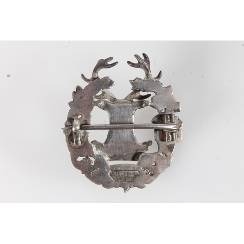 1661 - Silver Gordon Highlanders bonnet badge, hallmarked for J Wise & Son, Birmingham 1915, 7cm tall, ... 