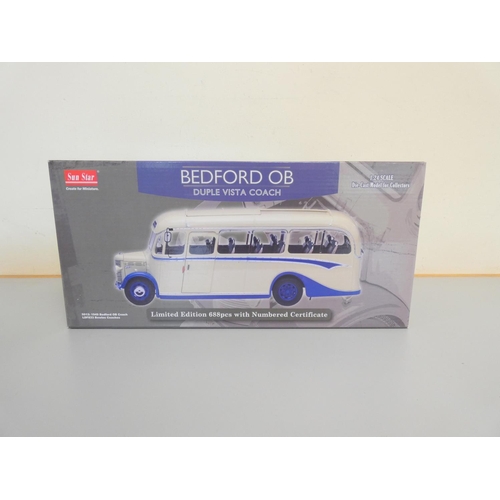 116 - Sun Star 1/24th scale die cast model of a Bedford OB Duple Vista Coach, boxed item 5012. Ltd Ed 022 ... 