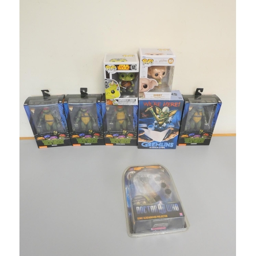 189 - Group of boxed figures to include Teenage Mutant Ninja Turtles by Neca, Gremlins Ultimate Stripe als... 