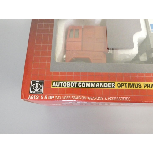 190 - Transformers. Vintage boxed 1980s (1984) Hasbro G1 Transformers playset action figure Autobot Comman... 