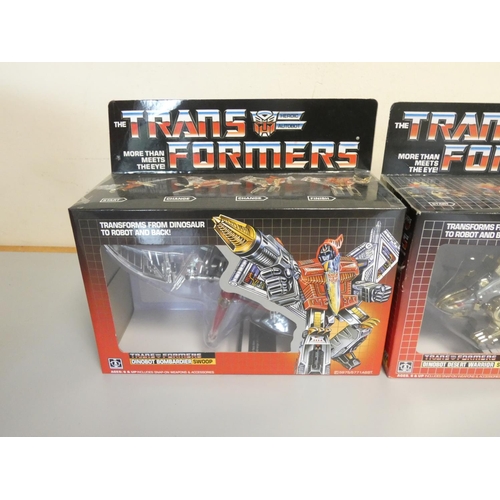 191 - Transformers. Two boxed vintage 1980s (1984) Hasbro Transformers figures to Dinobot Bombardier Swoop... 