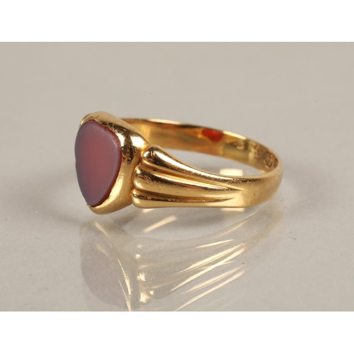 56 - 18ct gold sardonyx set ring, ring size P, 3g