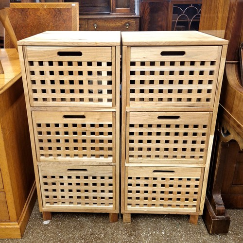 555 - Pair contemporary three-drawer chests 