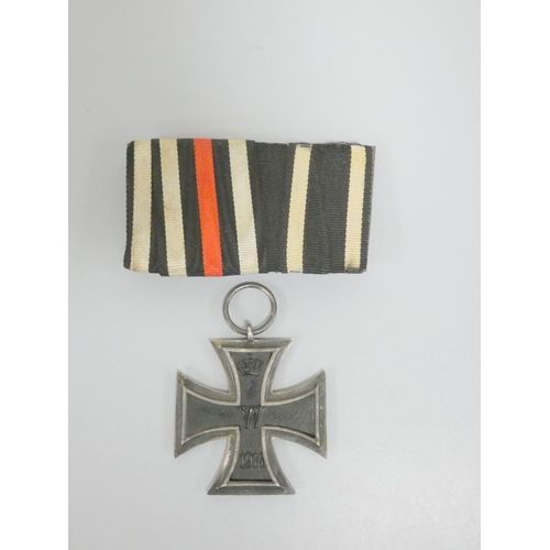 290 - Imperial Germany. First World War Iron Cross Second Class of silver and iron construction with ribbo... 