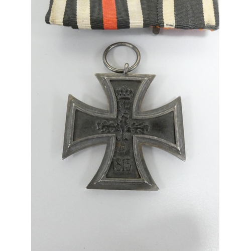 290 - Imperial Germany. First World War Iron Cross Second Class of silver and iron construction with ribbo... 