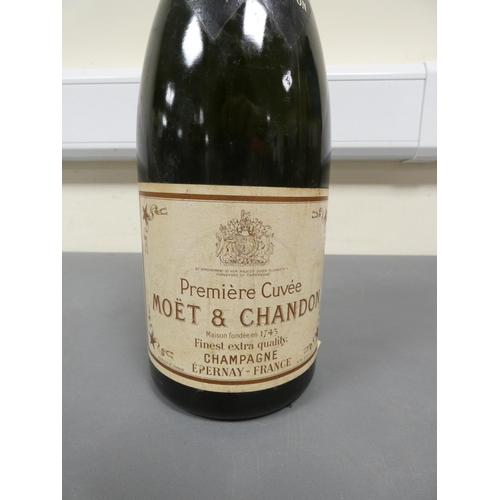 8 - Moet & Chandon finest extra quality Champagne, 1.5 Litre.