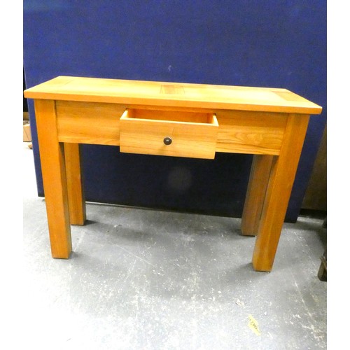 524 - Modern oak console table.