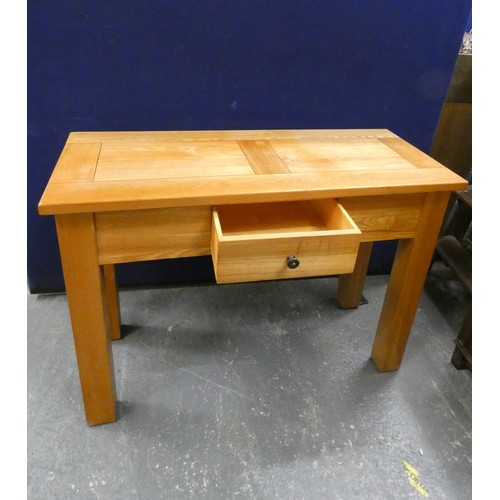 524 - Modern oak console table.