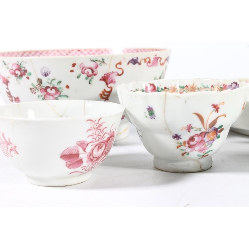 466 - 19th century Chinese porcelain dishes and tea bowls.