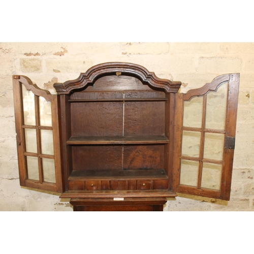 537 - Two mahogany wall cabinets.