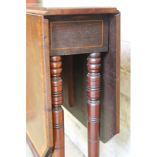 546 - 19th century mahogany and satinwood crossbanded gate leg table raised on turned supports, 76cm long.