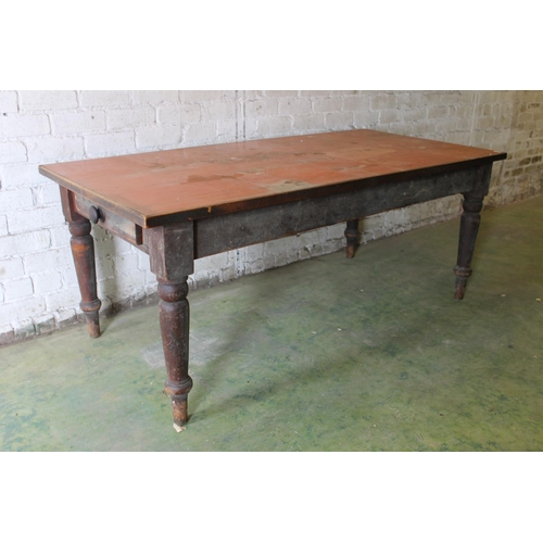 582 - Large oak kitchen or scullery table having frieze drawer and raised on turned supports, 190cm x 95cm... 