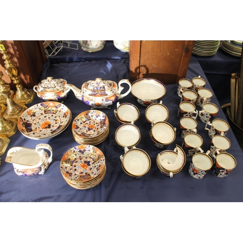 456 - Antique Derby Imari pattern tea set comprising teapot, sugar bowl and cover (sucrier), cream jug, sl... 