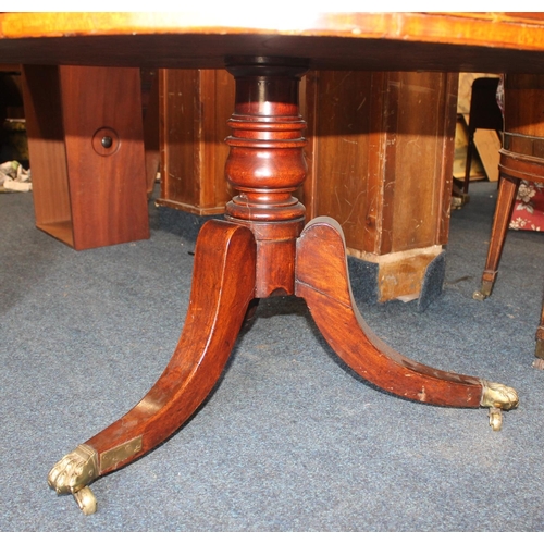 539 - Antique mahogany drum table of typical form, inset with green leather skiver and raised on tripod ba... 