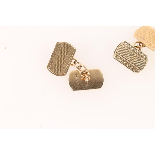 202 - Pair of 9ct gold cufflinks, 5g.