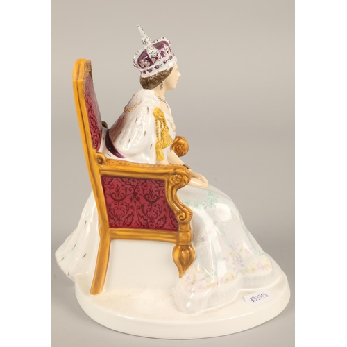 6 - Royal Doulton figurine Queen Elizabeth Diamond Jubilee 2012 limited edition no. 2570/4000, HN5582