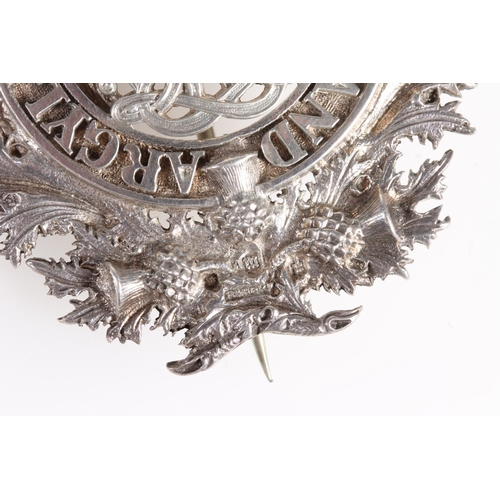 1655 - Fine quality cast silver officers bonnet badge of the Argyll and Sutherland Highlanders, by Robert &... 