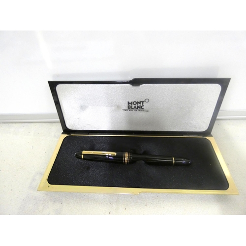 87 - Mont Blanc fountain pen, 14ct gold nib, in presentation case.