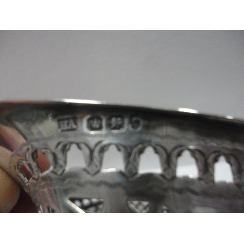 218 - Pair of pierced silver boat-shaped bon-bon dishes.