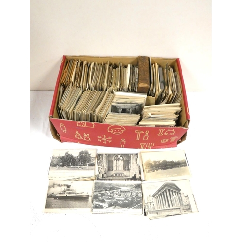 69 - Postcards.  A large collection of old postcards, mainly Continental, travel, topography, w... 