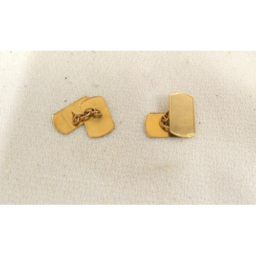 144 - Pair of gentlemen's 9ct gold cufflinks, weight 2.8g