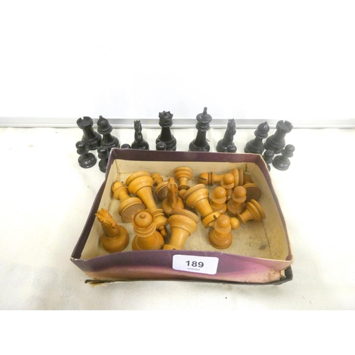 189 - Edwardian ebony and boxwood chess set.