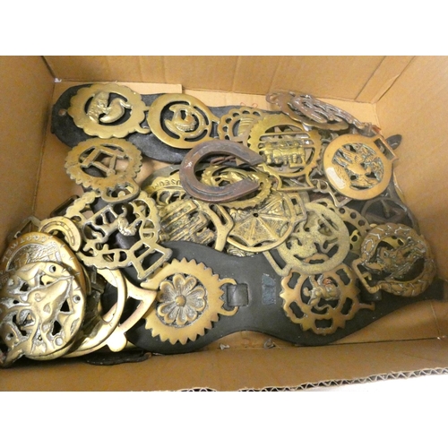 206 - Box of horse brasses including Mason etc