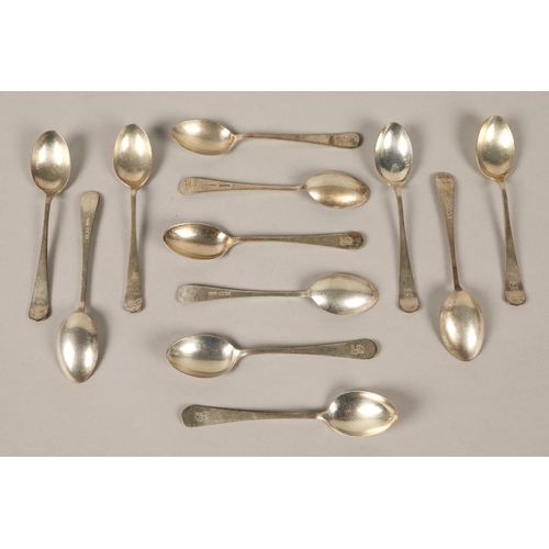 152 - Twelve silver teaspoons, Sheffield 1943, 141g