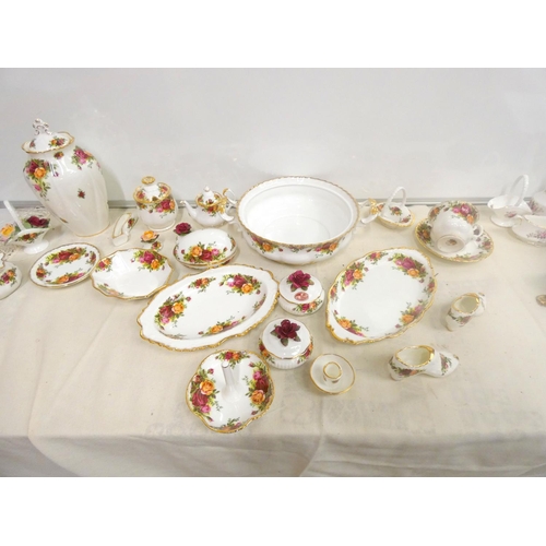 300 - Various Royal Albert Country Roses ceramics to include trinket pots, dishes, vases etc.