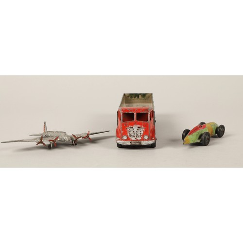 191 - Meccano Dinky Foden die cast lorry, racing car, and a Boeing Flying Fortress plane (3)