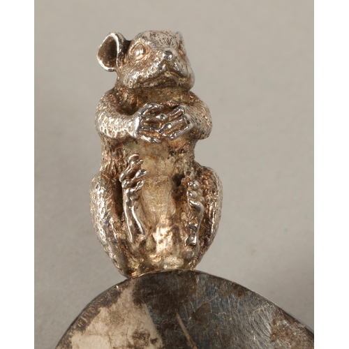 107 - Brian Fuller, silver dormouse caddy spoon, London 1979, 32g