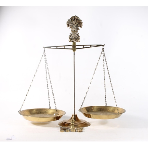 15 - Set of brass balance scales with weights, H60cm.