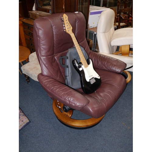 621 - Stressless brown leather armchair