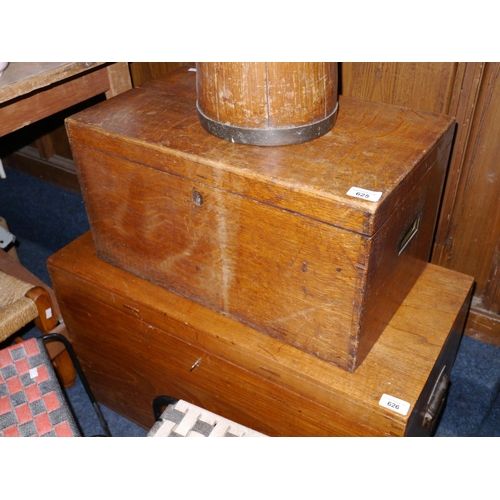 625 - Victorian oak box with recessed handles, W53cm.