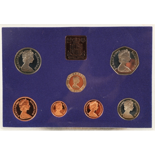 144 - Assorted coin albums including Northern Ireland interest, Queen Elizabeth II Silver Jubilee 1977, 'B... 