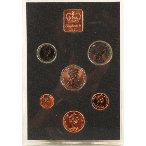 144 - Assorted coin albums including Northern Ireland interest, Queen Elizabeth II Silver Jubilee 1977, 'B... 