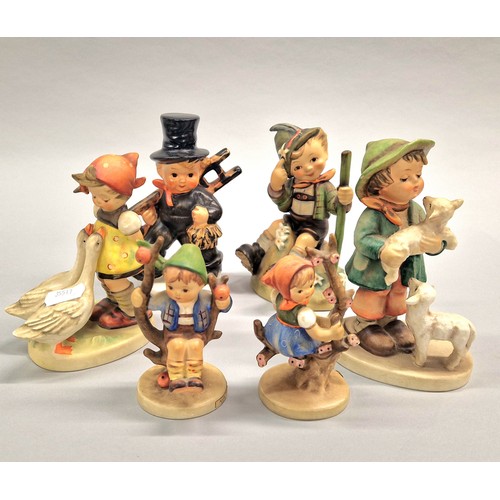 40 - Six assorted Hummel figurines