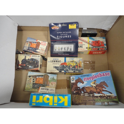 13 - Carton containing model vehicles, parts, Kitmaster plastic model of a train, boxed Airfix kits etc.