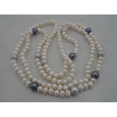 206 - Coloured and cultured pearl necklace.