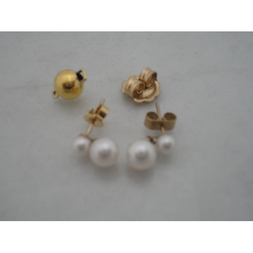 207 - Cultured pearl necklace interspersed with lapis-type stones, a pair of pearl earrings, a 9ct gold ea... 